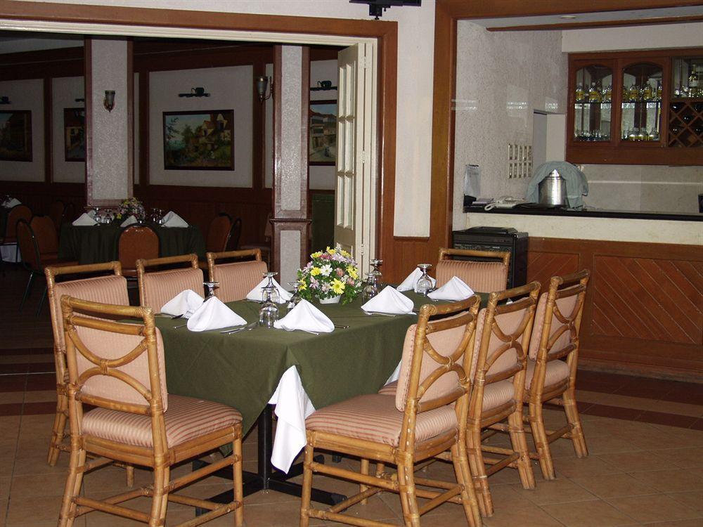 Sunrise Holiday Mansion Tagaytay City Eksteriør billede