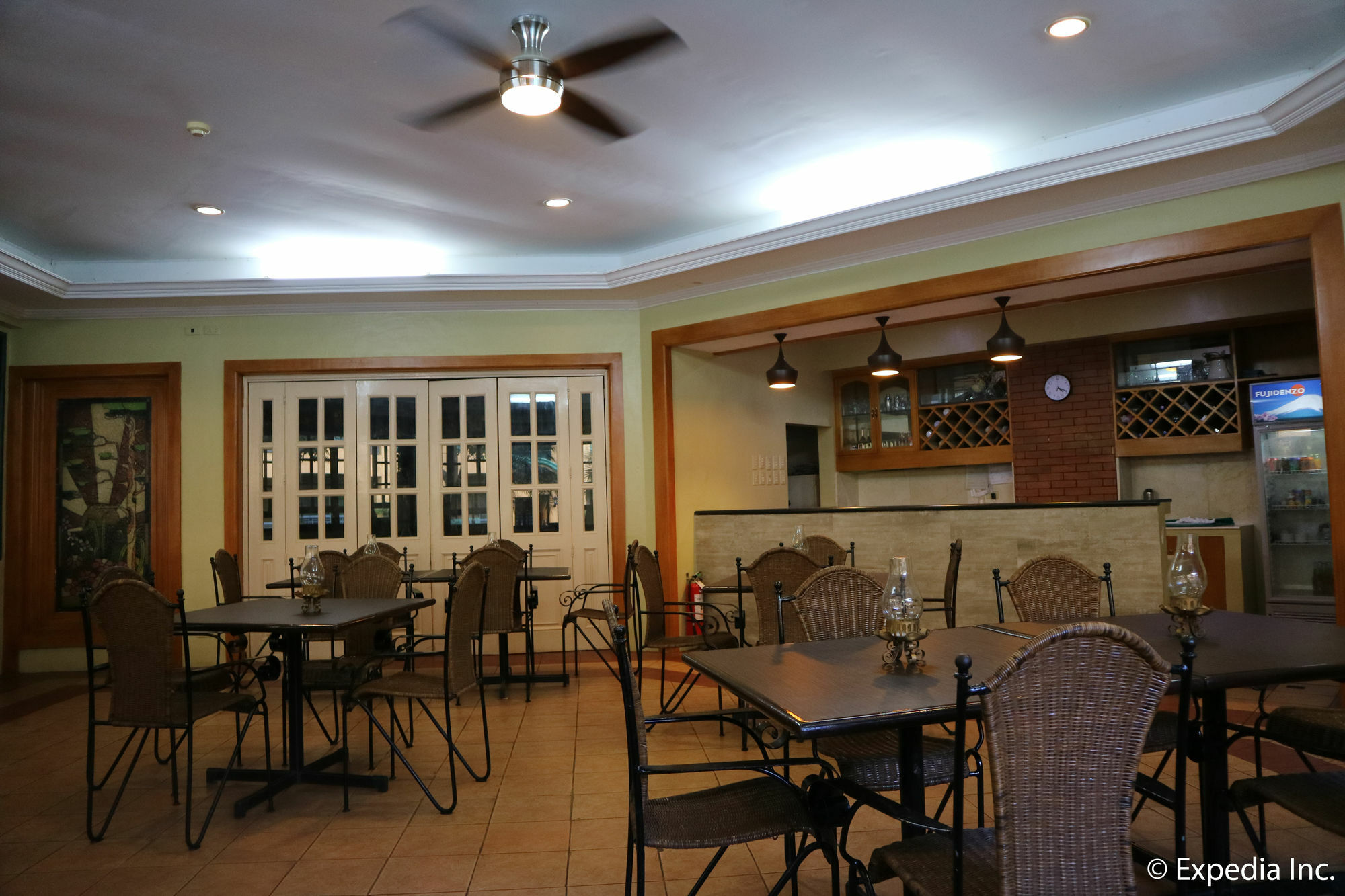 Sunrise Holiday Mansion Tagaytay City Eksteriør billede