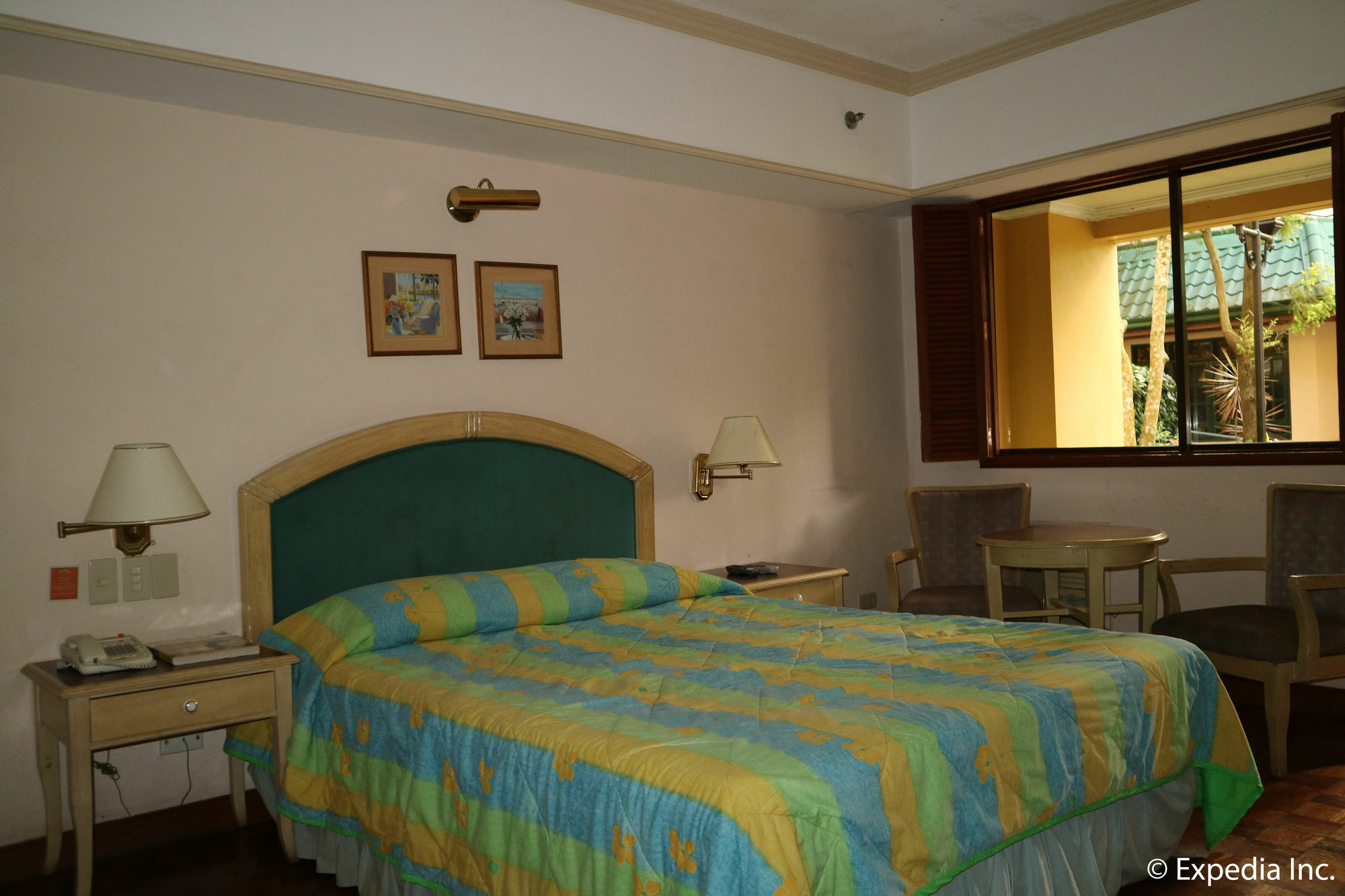 Sunrise Holiday Mansion Tagaytay City Eksteriør billede